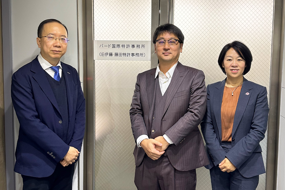隆安法律事務所の魏先生・権先生